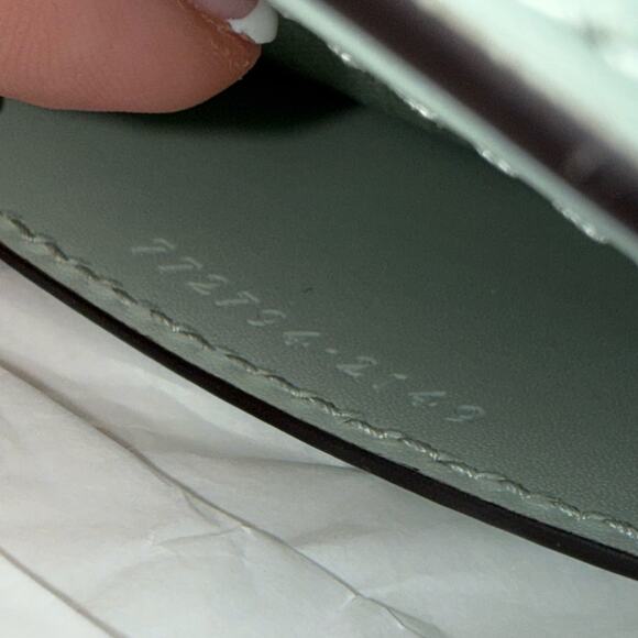 NWOT Authentic Gucci Green Calfskin Leather GG Super Mini crossbody purse  $1500 - Picture 4 of 16